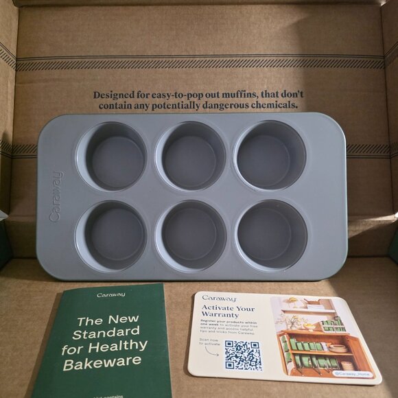 Caraway 6 cup Muffin Pan in Sage Green New in Box - Picture 4 of 5